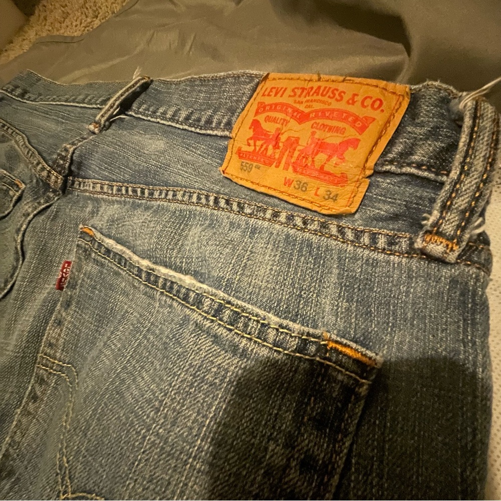Jeans. - Picture 2 of 9